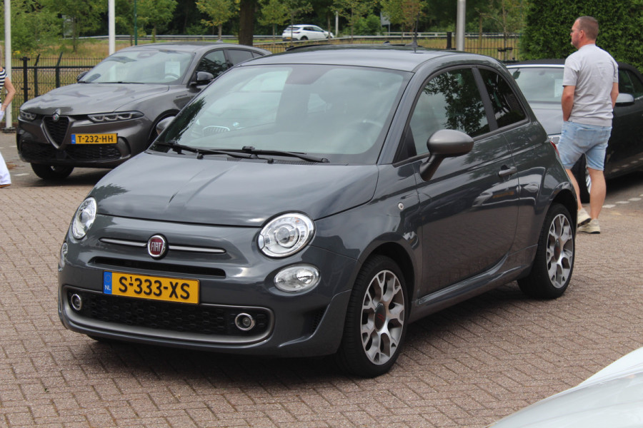 Fiat 500 1.2 Lounge / Apple CarPlay / Half leder / Parkeerhulp achter / 15'' / Beats / DAB / Bluetooth / Cruise Control / Getint glas