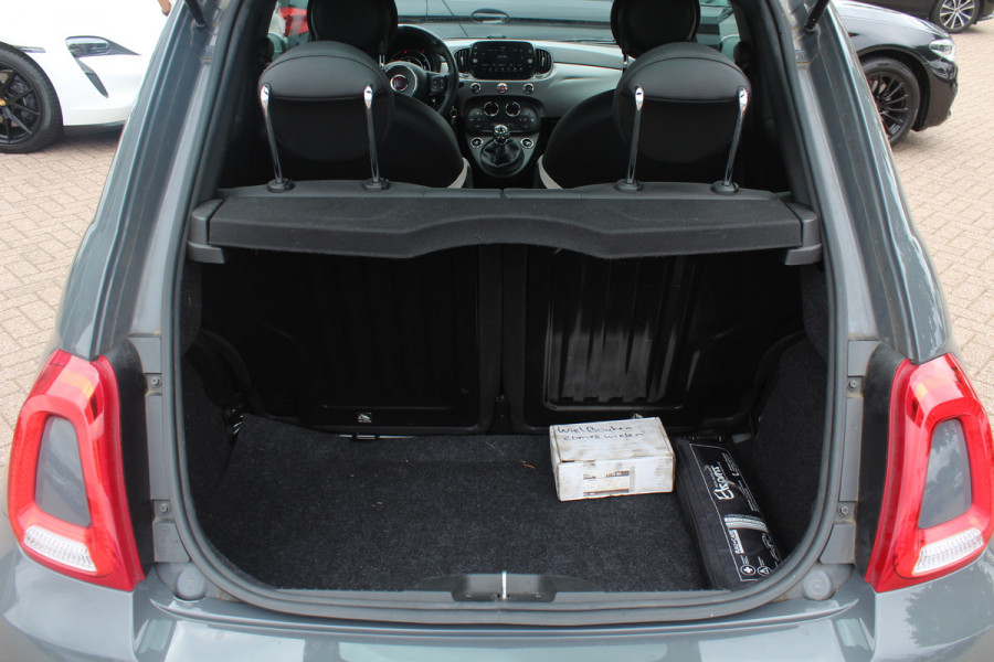 Fiat 500 1.2 Lounge / Apple CarPlay / Half leder / Parkeerhulp achter / 15'' / Beats / DAB / Bluetooth / Cruise Control / Getint glas