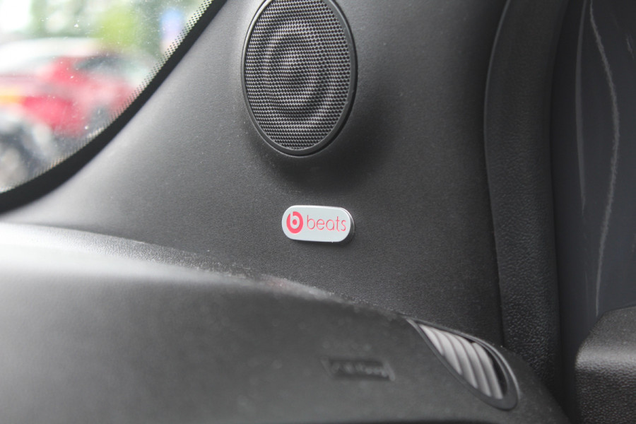 Fiat 500 1.2 Lounge / Apple CarPlay / Half leder / Parkeerhulp achter / 15'' / Beats / DAB / Bluetooth / Cruise Control / Getint glas
