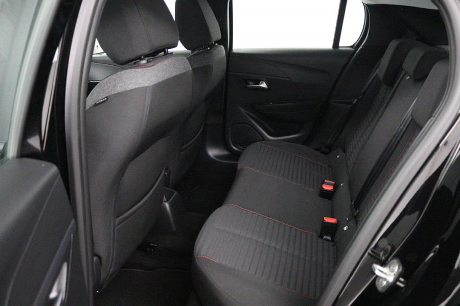 Peugeot 208 1.2 PureTech Blue Lease Active (PARKEERSENSOREN ACHTER, NAVIGATIE, BLUETOOTH, NL-AUTO, GOED ONDERHOUDEN)