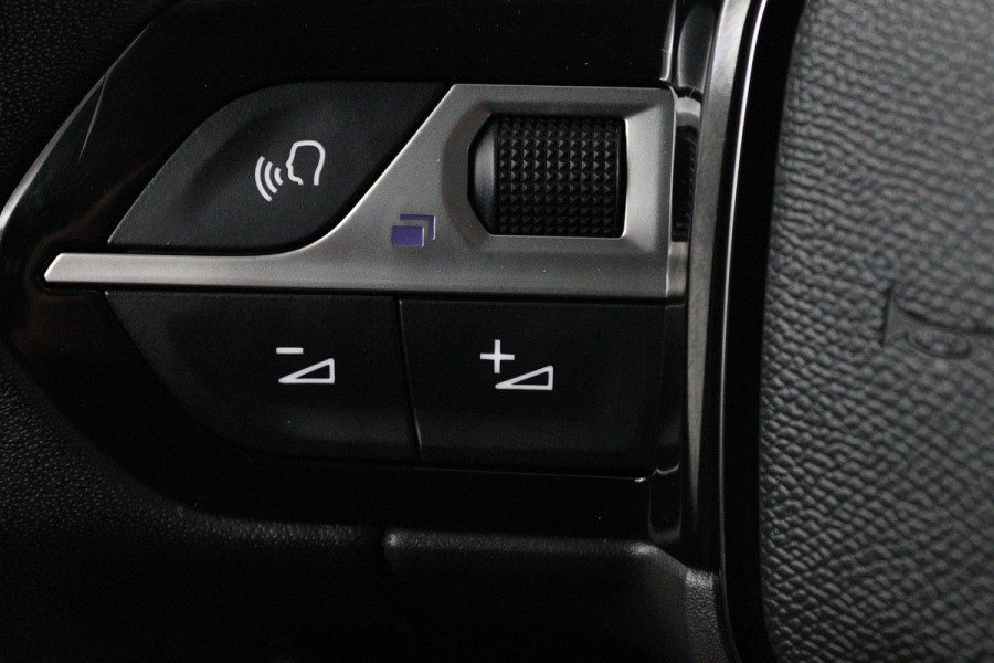 Peugeot 208 1.2 PureTech Blue Lease Active (PARKEERSENSOREN ACHTER, NAVIGATIE, BLUETOOTH, NL-AUTO, GOED ONDERHOUDEN)