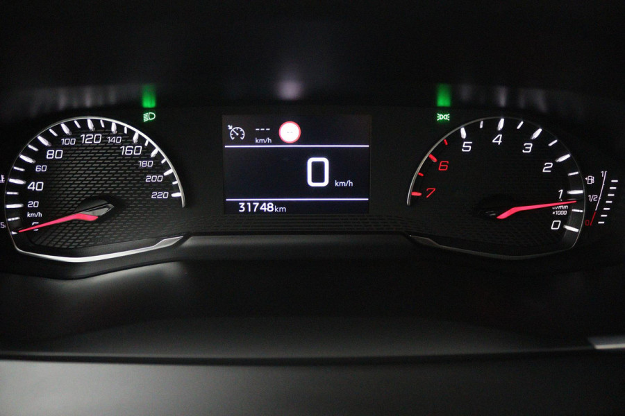 Peugeot 208 1.2 PureTech Blue Lease Active (PARKEERSENSOREN ACHTER, NAVIGATIE, BLUETOOTH, NL-AUTO, GOED ONDERHOUDEN)