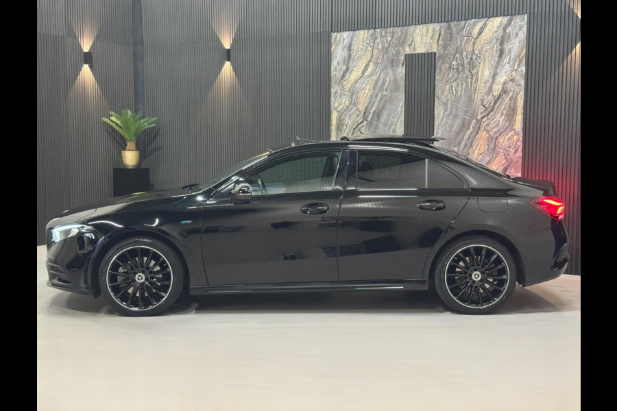 Mercedes-Benz A-Klasse 250e AMG |PANO|SFEER|BURMESTER|CAMERA|BOMVOL