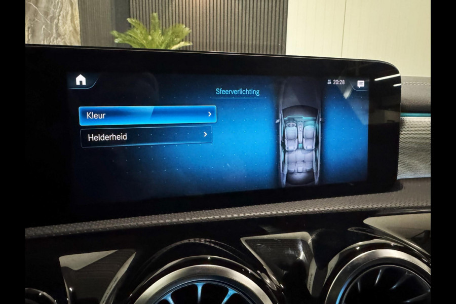 Mercedes-Benz A-Klasse 250e AMG |PANO|SFEER|BURMESTER|CAMERA|BOMVOL