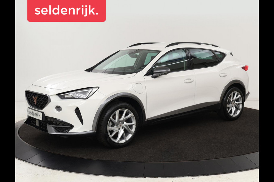 CUPRA Formentor 1.4 e-Hybrid | Adaptive cruise | Stuurverwarming | Full LED | Sportstoelen | Keyless | Climate control | Parkeerhulp | DAB | Sfeerverlichting | PHEV