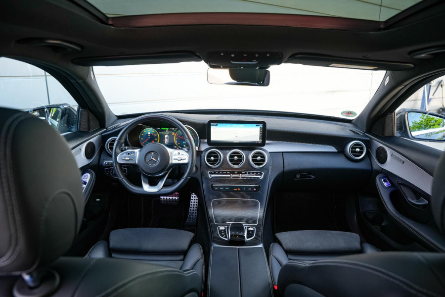 Mercedes-Benz C-Klasse 300 de AMG Line Pano Navi