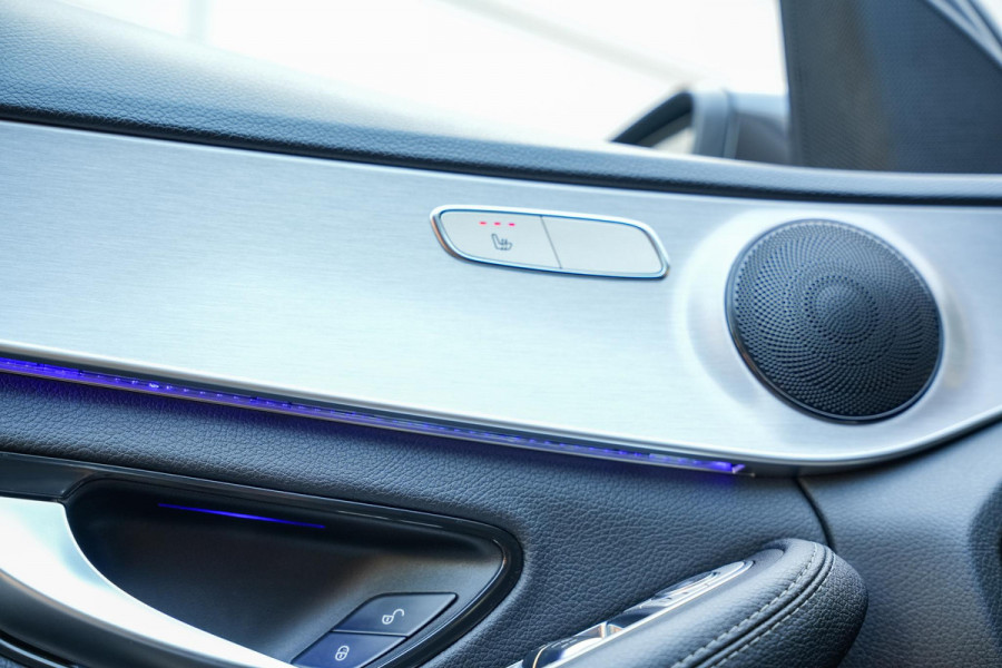 Mercedes-Benz C-Klasse 300 de AMG Line Pano Navi