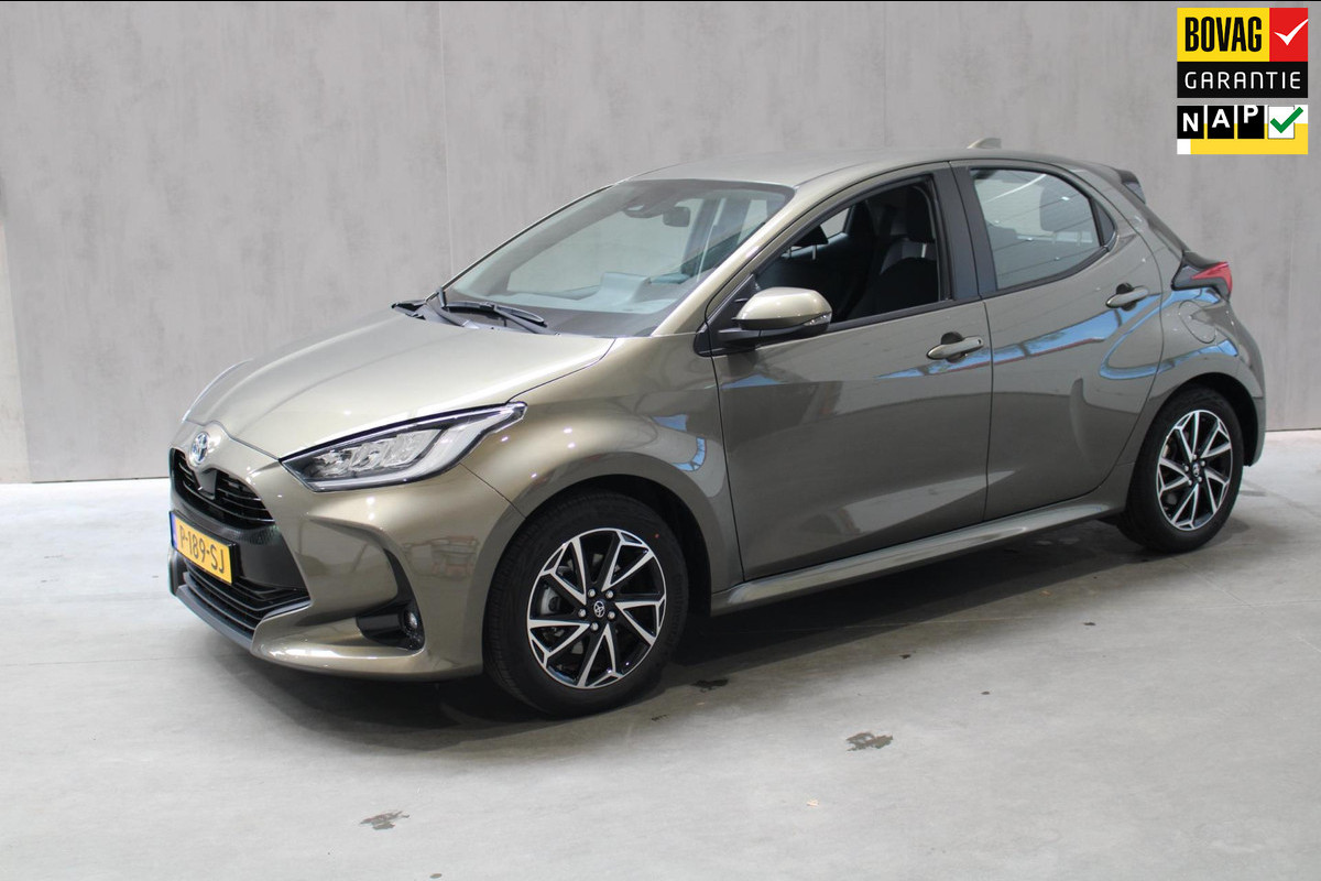 Toyota Yaris 1.5 Hybrid Dynamic 19.000 KM NAP/Camera/Nieuwstaat Toyota Yaris 1.5 Hybrid Dynamic 19.000 KM NAP/Camera/Nieuwstaat