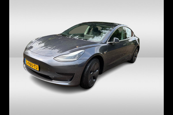 Tesla Model 3 Standard RWD Plus 60 kWh / Autopilot / Panoramadak / Camera / Premium Audio / 18'' / Leder