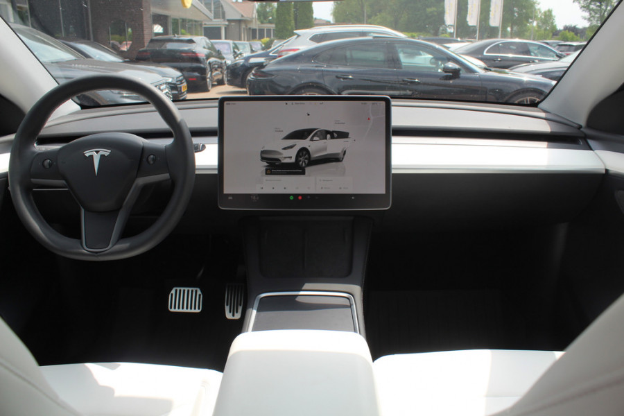 Tesla Model Y Long Range AWD 75 kWh / Autopilot / Panoramadak / Camera / Leder / 20'' / Keyless / ACC