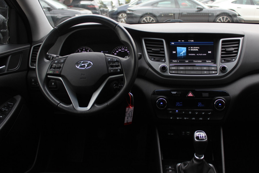 Hyundai Tucson 1.6 GDi Comfort / Trekhaak / Camera / Leder / Navigatie / 19'' / Stoelverwarming 4x / DAB / Cruise Control