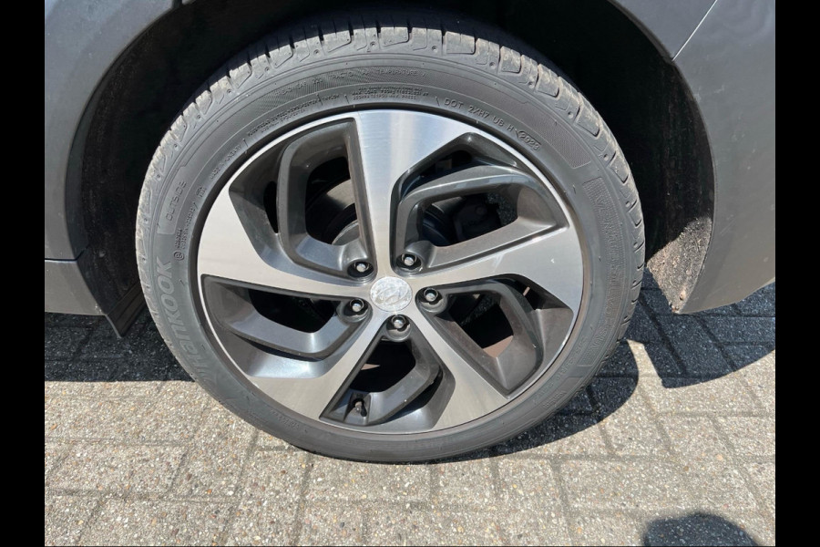 Hyundai Tucson 1.6 GDi Comfort / Trekhaak / Camera / Leder / Navigatie / 19'' / Stoelverwarming 4x / DAB / Cruise Control