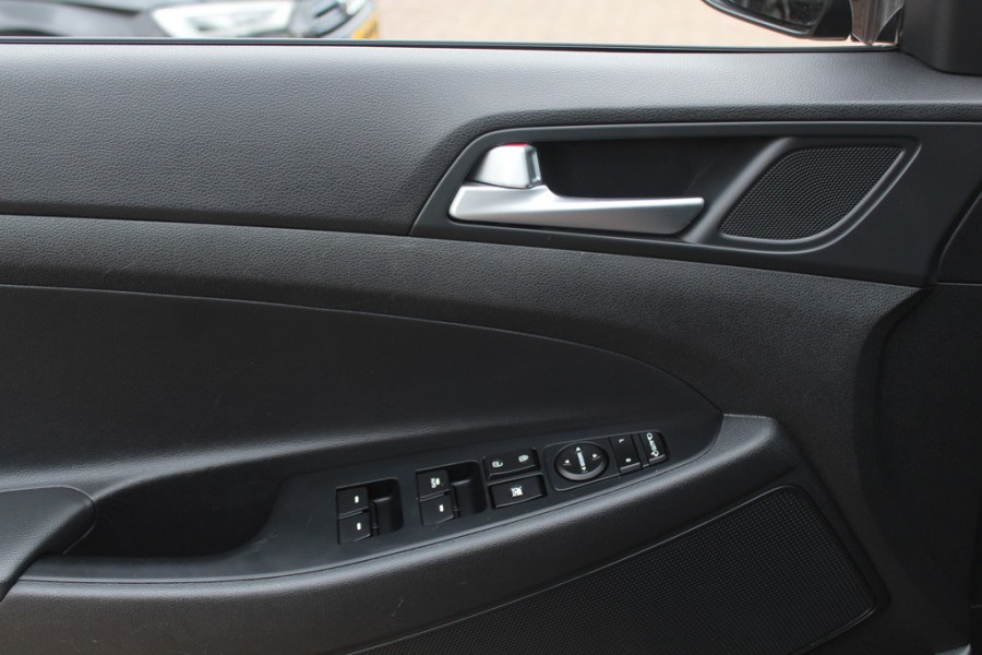 Hyundai Tucson 1.6 GDi Comfort / Trekhaak / Camera / Leder / Navigatie / 19'' / Stoelverwarming 4x / DAB / Cruise Control