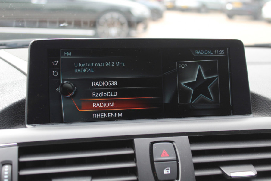 BMW 1-serie 118i High Exe. M Sport / Schuifdak / Camera / Leder / 18'' / Navigatie / Sportstoelen / Stoelverwarming / DAB / Cruise Control
