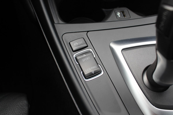 BMW 1-serie 118i High Exe. M Sport / Schuifdak / Camera / Leder / 18'' / Navigatie / Sportstoelen / Stoelverwarming / DAB / Cruise Control