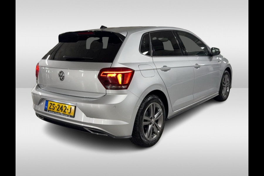 Volkswagen Polo 1.0 TSI Highline 3x R-line / Full option! / Panoramadak / Camera / Virtual Cockpit / Keyless / 17'' / Dynaudio / Winterpakket / LED Koplampen / Navigatie / DAB / ACC