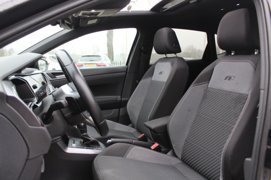 Volkswagen Polo 1.0 TSI Highline 3x R-line / Full option! / Panoramadak / Camera / Virtual Cockpit / Keyless / 17'' / Dynaudio / Winterpakket / LED Koplampen / Navigatie / DAB / ACC