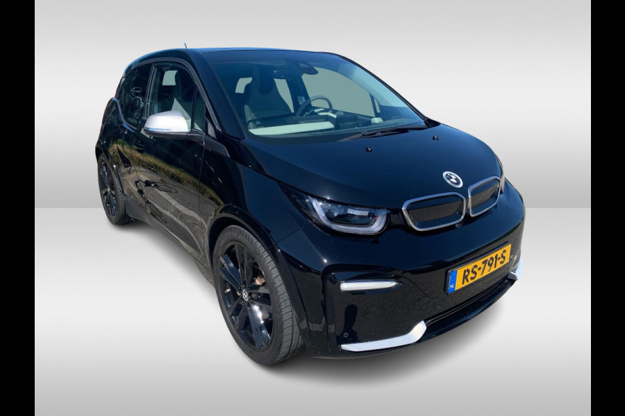 BMW i3 S iPerformance 94Ah 33 kWh / Full option! / Panoramadak / Camera / Keyless / 20'' / Warmtepomp / Harman Kardon / Apple CarPlay / DAB / Getint glas / Stoelverwarming / ACC
