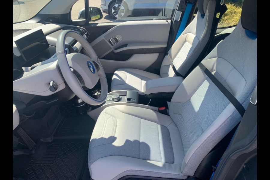 BMW i3 S iPerformance 94Ah 33 kWh / Full option! / Panoramadak / Camera / Keyless / 20'' / Warmtepomp / Harman Kardon / Apple CarPlay / DAB / Getint glas / Stoelverwarming / ACC