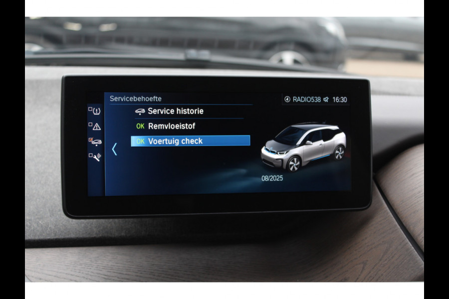 BMW i3 S iPerformance 94Ah 33 kWh / Full option! / Panoramadak / Camera / Keyless / 20'' / Warmtepomp / Harman Kardon / Apple CarPlay / DAB / Getint glas / Stoelverwarming / ACC