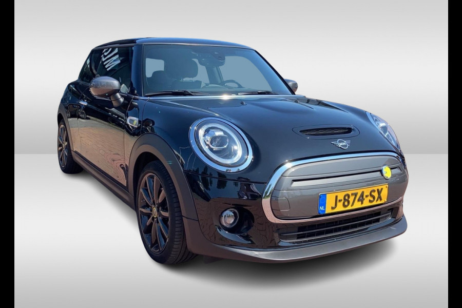 MINI Mini Electric Essential 33 kWh / Camera / Navigatie / 17'' / Half leder / Keyless / Virtual Cockpit / Stoelverwarming / DAB / Cruise Control