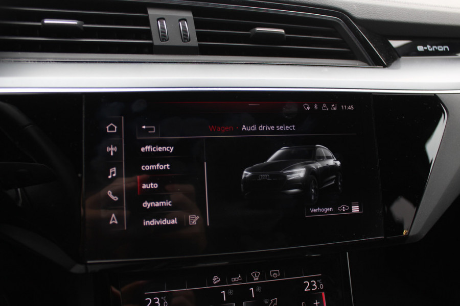 Audi e-tron e-tron 55 quattro advanced Pro Line Plus 95 kWh / Panoramadak / Camera / Head-up / 20'' / Luchtvering / B&O / Softclose / Keyless / DAB / Sportstoelen / Stoelverwarming / ACC