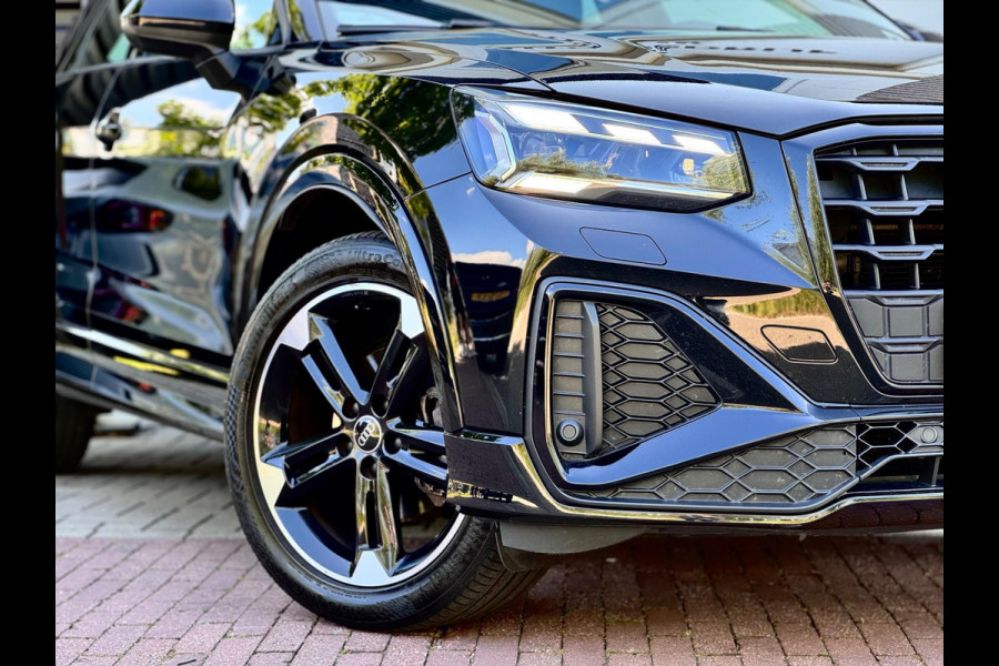 Audi Q2 35 TFSI S Edition Pano/Matrix/Alcantara