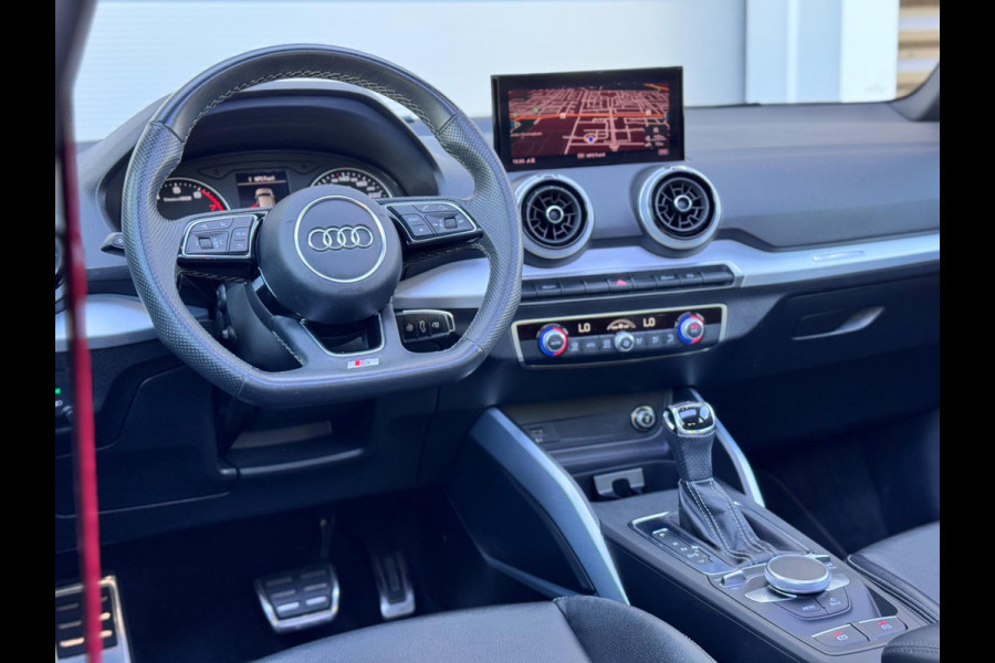 Audi Q2 35 TFSI S Edition Pano/Matrix/Alcantara