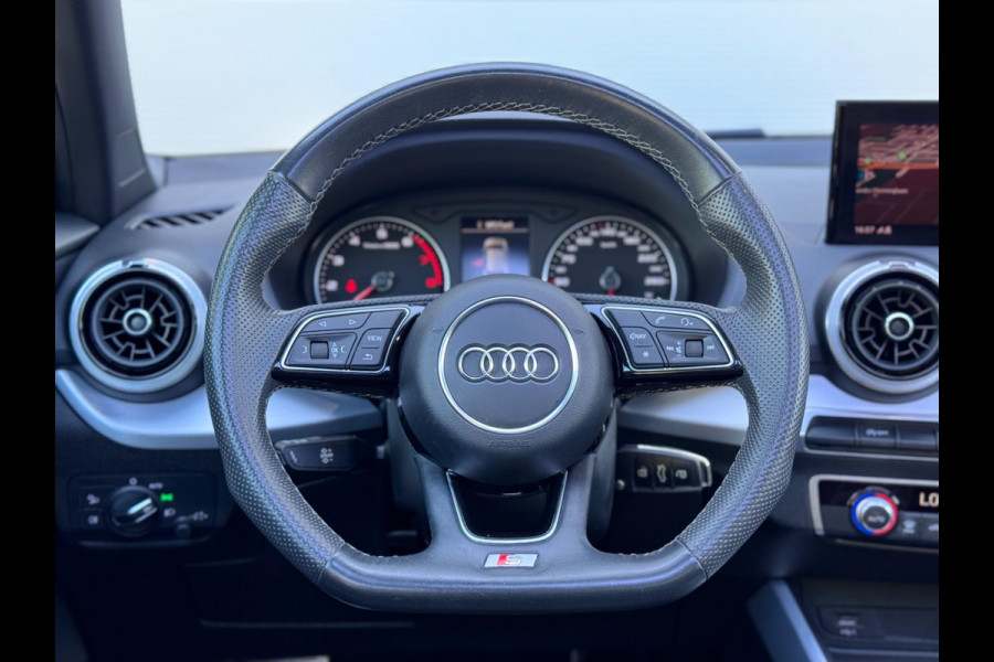 Audi Q2 35 TFSI S Edition Pano/Matrix/Alcantara