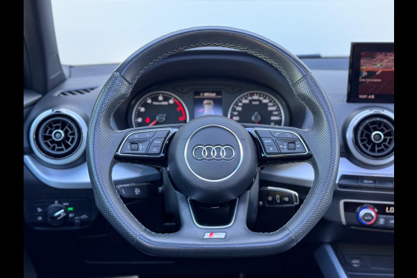 Audi Q2 35 TFSI S Edition Pano/Matrix/Alcantara