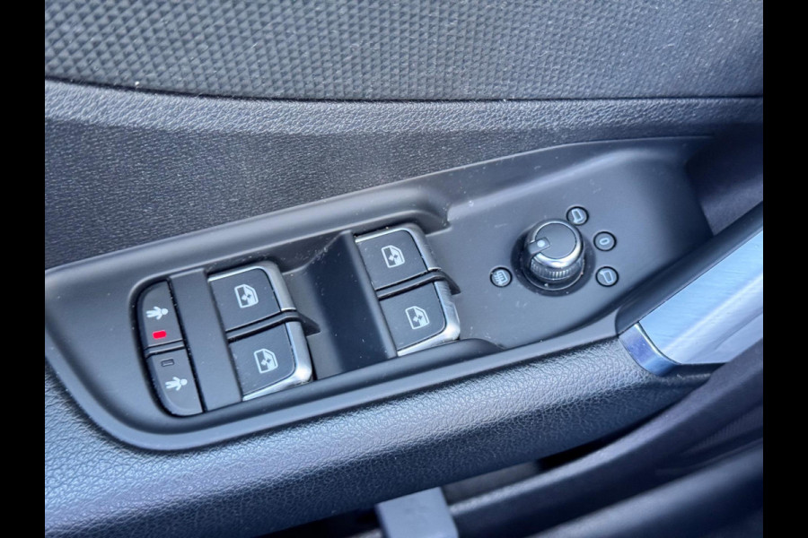 Audi Q2 35 TFSI S Edition Pano/Matrix/Alcantara
