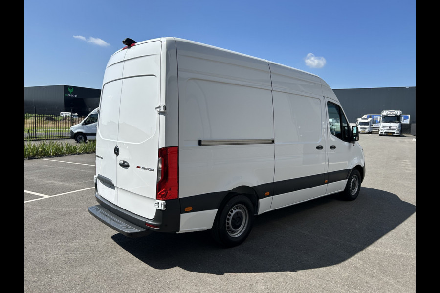 Mercedes-Benz Sprinter 314 CDI RWD L2 H2 MBUX / 360 Camera / Navigatie / Airco / Parkeersensoren / 270 Graden achterdeuren