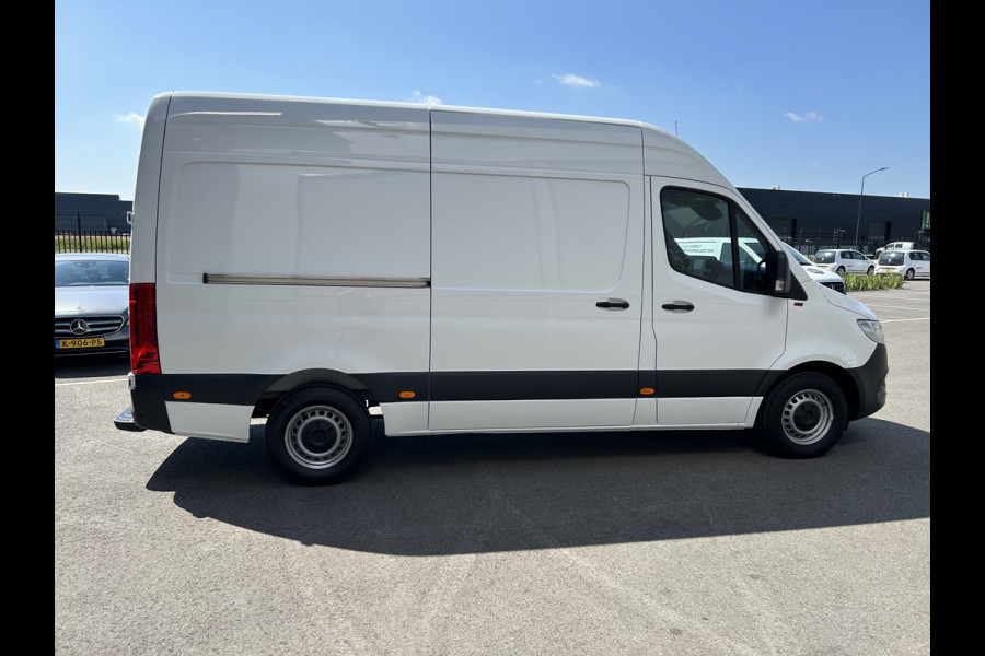 Mercedes-Benz Sprinter 314 CDI RWD L2 H2 MBUX / 360 Camera / Navigatie / Airco / Parkeersensoren / 270 Graden achterdeuren