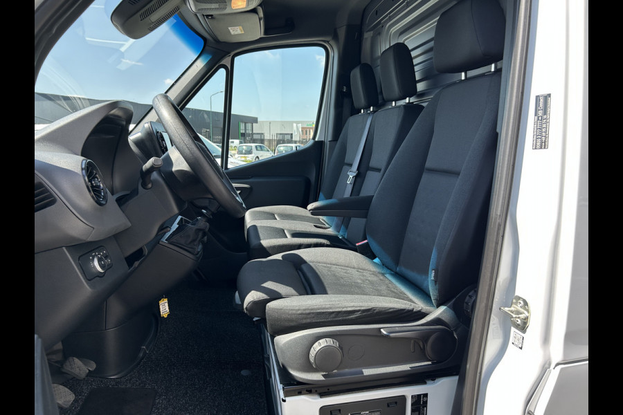 Mercedes-Benz Sprinter 314 CDI RWD L2 H2 MBUX / 360 Camera / Navigatie / Airco / Parkeersensoren / 270 Graden achterdeuren