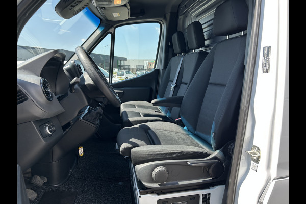 Mercedes-Benz Sprinter 314 CDI RWD L2 H2 MBUX / 360 Camera / Navigatie / Airco / Parkeersensoren / 270 Graden achterdeuren