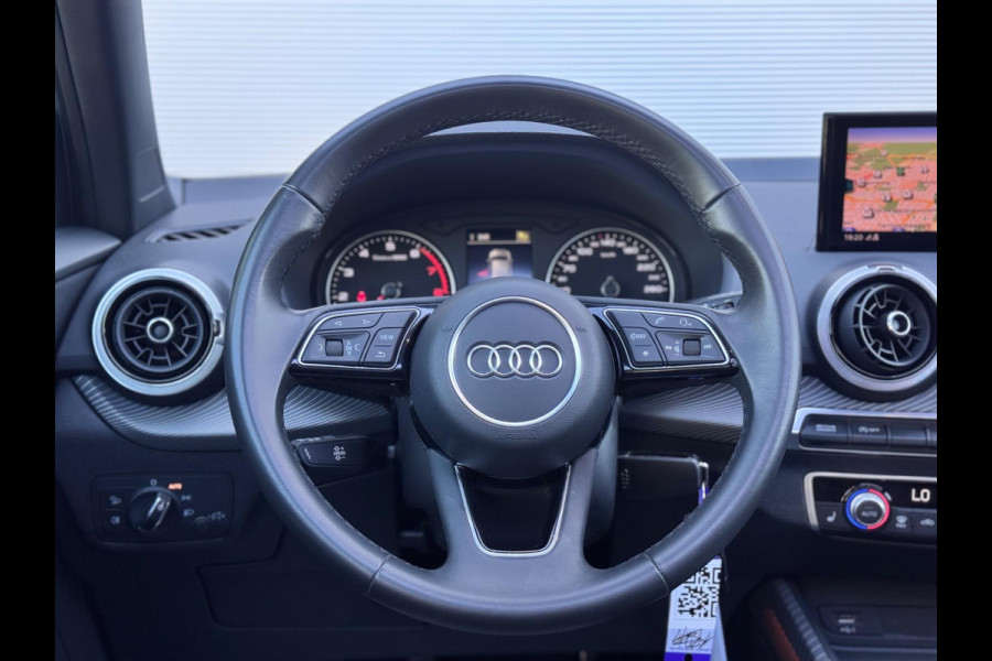 Audi Q2 35 TFSI Edition one Pano/Matrix/Leer/Dodehoek