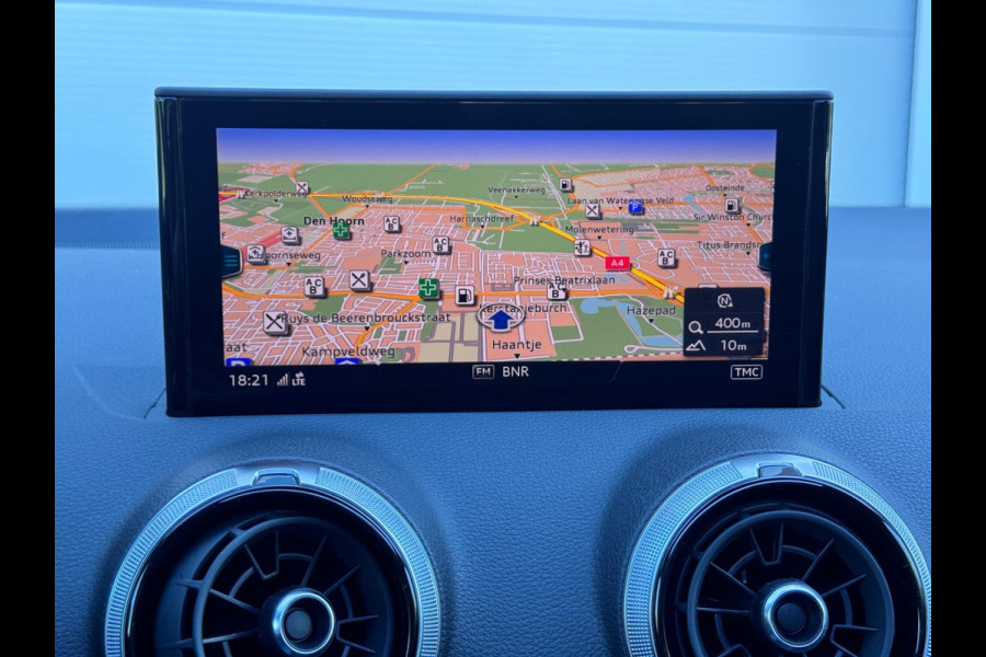 Audi Q2 35 TFSI Edition one Pano/Matrix/Leer/Dodehoek