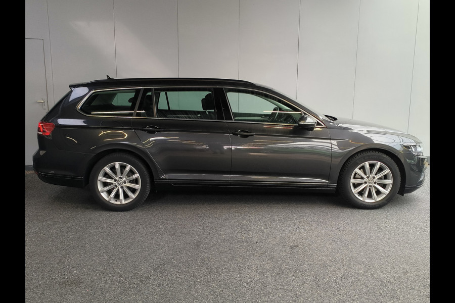 Volkswagen Passat Variant 1.5 TSI Comfort Business DSG-AUTOMAAT uit 2020 Rijklaar + 12 maanden Bovag-garantie Henk Jongen Auto's in Helmond,  al 50 jaar service zoals 't hoort!
