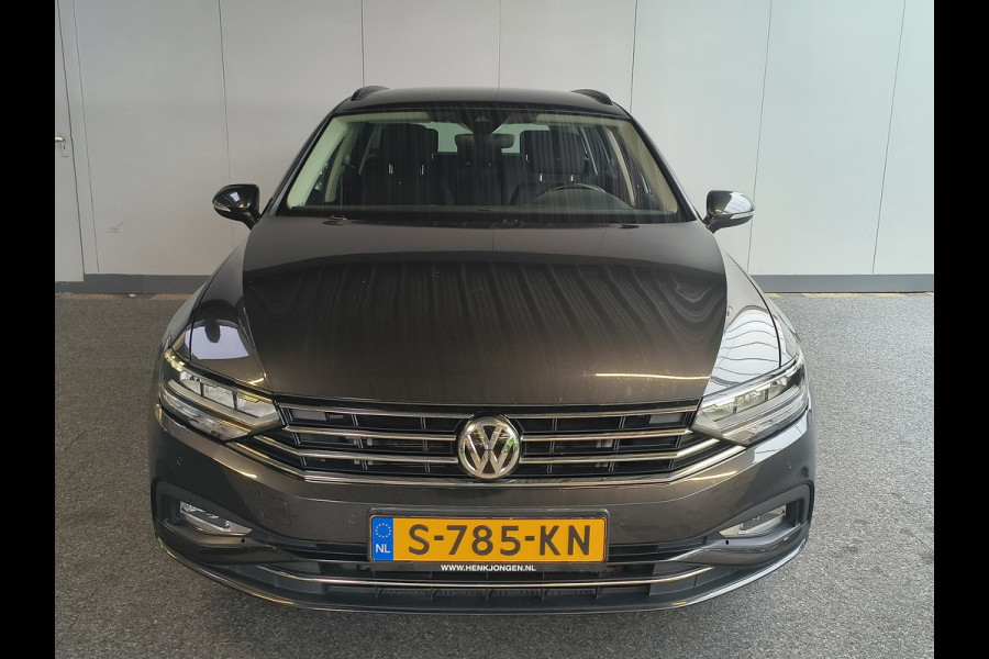 Volkswagen Passat Variant 1.5 TSI Comfort Business DSG-AUTOMAAT uit 2020 Rijklaar + 12 maanden Bovag-garantie Henk Jongen Auto's in Helmond,  al 50 jaar service zoals 't hoort!