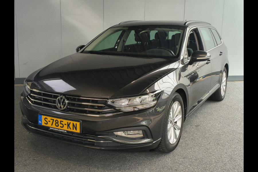 Volkswagen Passat Variant 1.5 TSI Comfort Business DSG-AUTOMAAT uit 2020 Rijklaar + 12 maanden Bovag-garantie Henk Jongen Auto's in Helmond,  al 50 jaar service zoals 't hoort!