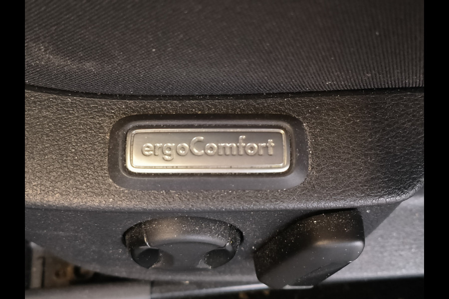 Volkswagen Passat Variant 1.5 TSI Comfort Business DSG-AUTOMAAT uit 2020 Rijklaar + 12 maanden Bovag-garantie Henk Jongen Auto's in Helmond,  al 50 jaar service zoals 't hoort!