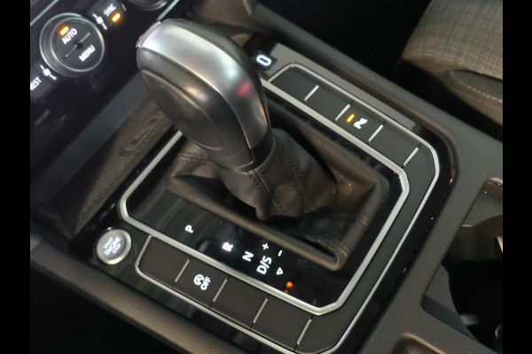 Volkswagen Passat Variant 1.5 TSI Comfort Business DSG-AUTOMAAT uit 2020 Rijklaar + 12 maanden Bovag-garantie Henk Jongen Auto's in Helmond,  al 50 jaar service zoals 't hoort!