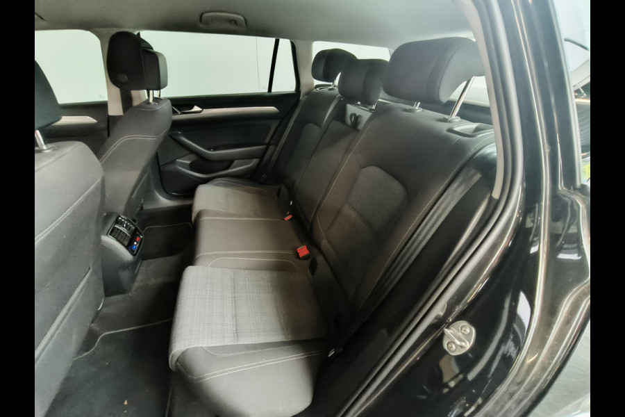 Volkswagen Passat Variant 1.5 TSI Comfort Business DSG-AUTOMAAT uit 2020 Rijklaar + 12 maanden Bovag-garantie Henk Jongen Auto's in Helmond,  al 50 jaar service zoals 't hoort!