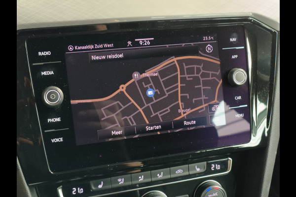 Volkswagen Passat Variant 1.5 TSI Comfort Business DSG-AUTOMAAT uit 2020 Rijklaar + 12 maanden Bovag-garantie Henk Jongen Auto's in Helmond,  al 50 jaar service zoals 't hoort!