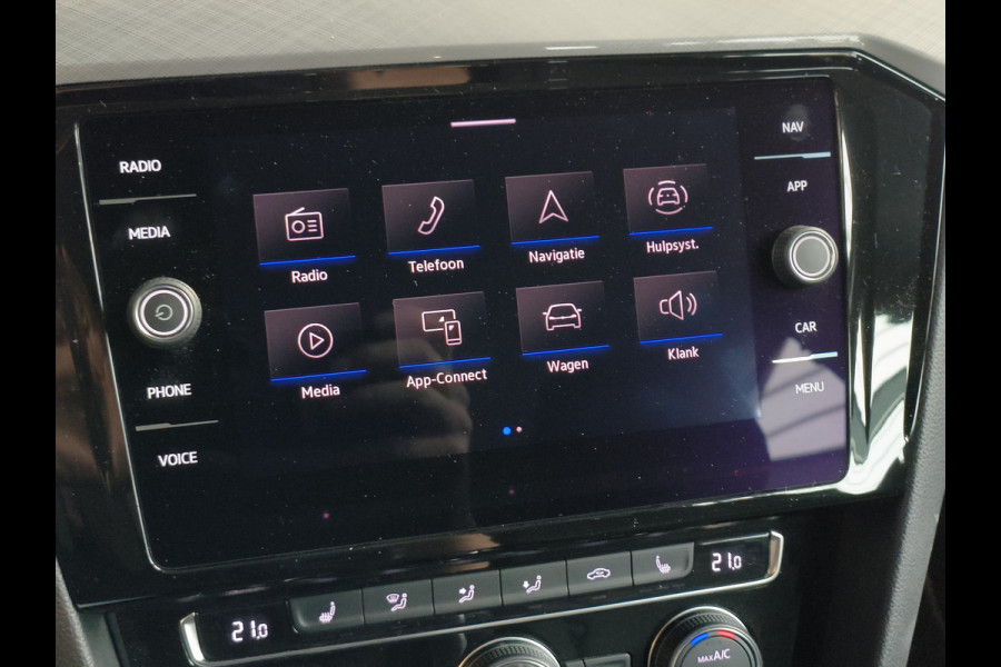 Volkswagen Passat Variant 1.5 TSI Comfort Business DSG-AUTOMAAT uit 2020 Rijklaar + 12 maanden Bovag-garantie Henk Jongen Auto's in Helmond,  al 50 jaar service zoals 't hoort!