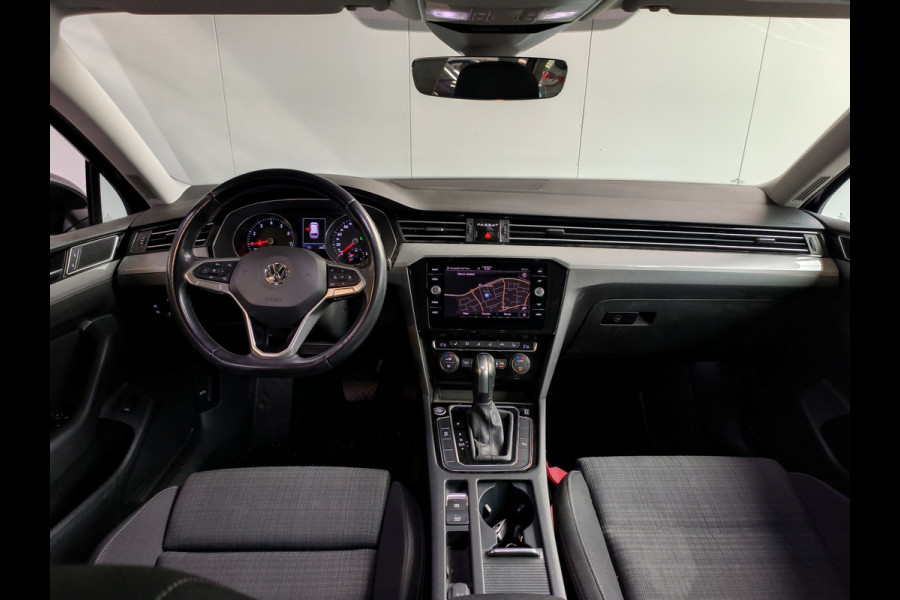 Volkswagen Passat Variant 1.5 TSI Comfort Business DSG-AUTOMAAT uit 2020 Rijklaar + 12 maanden Bovag-garantie Henk Jongen Auto's in Helmond,  al 50 jaar service zoals 't hoort!