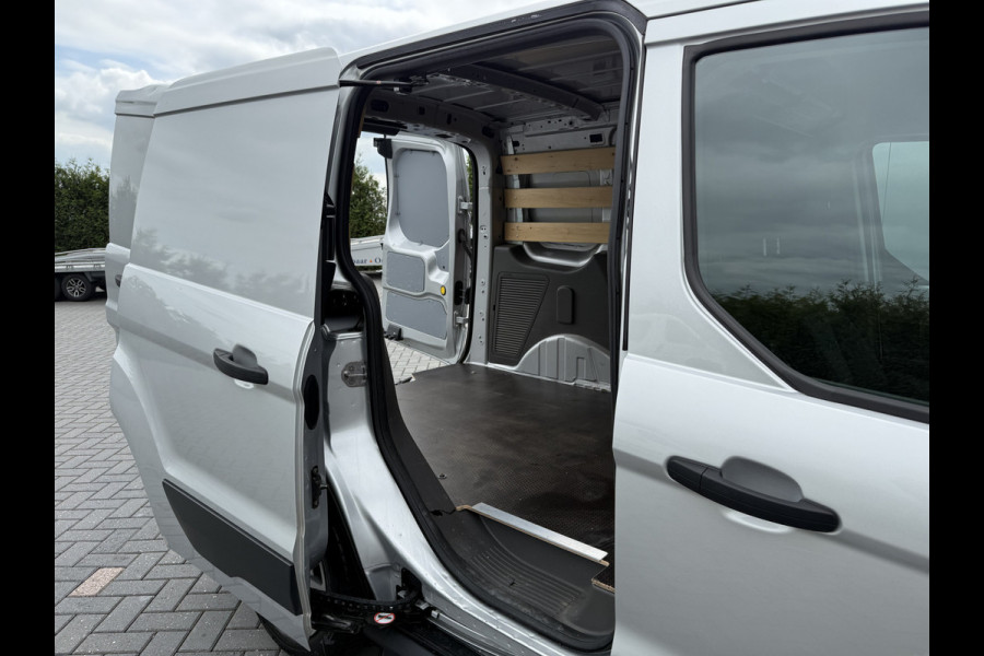 Ford Transit Connect 1.5 EcoBlue / L1H1 / 1e EIG. / AIRCO / CRUISE / NAVI / CAMERA / CARPLAY / PDC