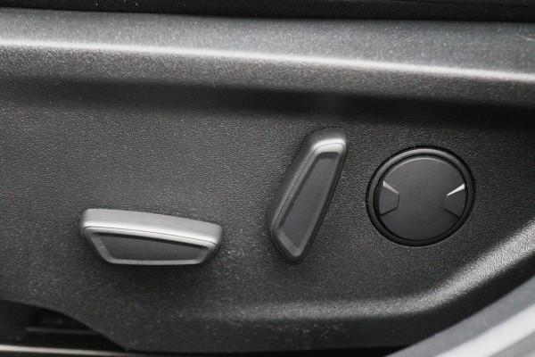 Ford FOCUS Wagon 1.0 EcoBoost ST Line Business Camera, Apple Carplay, Stoel-/Stuurverw., Keyless, PDC