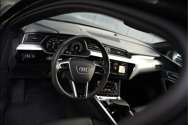 Audi e-tron Sportback 50 quattro S edition 71 kWh | RS Seats | Diamond Stitch | Panoramadak | S-Line | Keyless | Memory Seats | Stoelverwarming | Ambiance Verlichting | Camera | Adaptive Cruise Control | Leer | Matrix LED | Luchtvering |