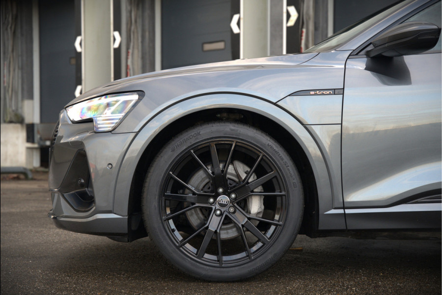 Audi e-tron Sportback 50 quattro S edition 71 kWh | RS Seats | Diamond Stitch | Panoramadak | S-Line | Keyless | Memory Seats | Stoelverwarming | Ambiance Verlichting | Camera | Adaptive Cruise Control | Leer | Matrix LED | Luchtvering |